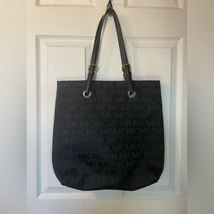 Michael Kors Black Shoulder Tote, Like New!